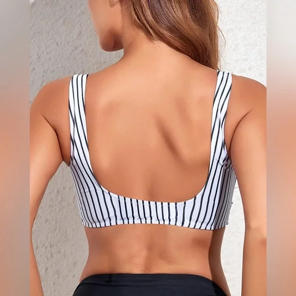 Twist Front Bikini Top - Picture 3 of 6